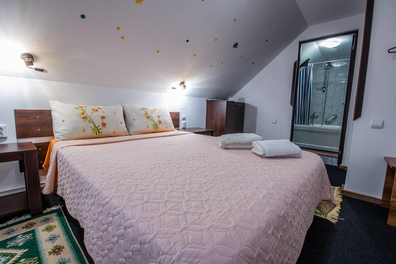 Casa Lia Hotel Valea Putnei Luaran gambar